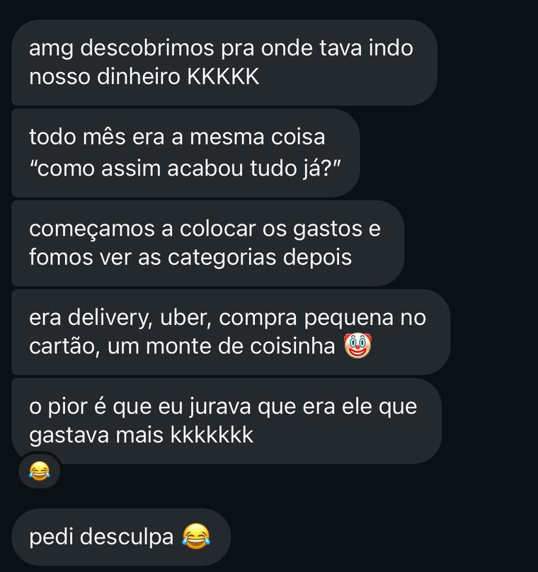 Cliente conta que descobriu para onde ia o dinheiro do casal ao ver os gastos por categoria